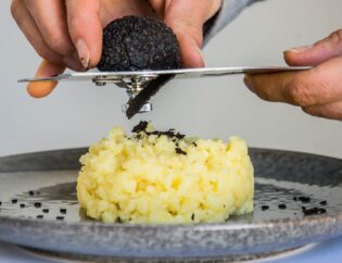 écrasé de pomme de terre à la truffe.